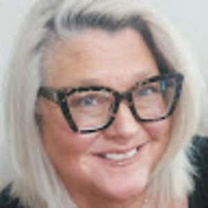 Meet your Posher, Darcy